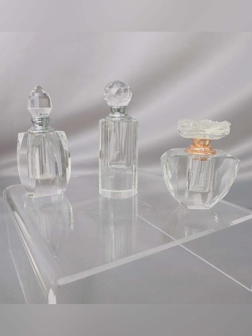 Lot of 3 Miniature Clear Glass Faceted Perfume Bottles with Daubers - Picture 2 of 16